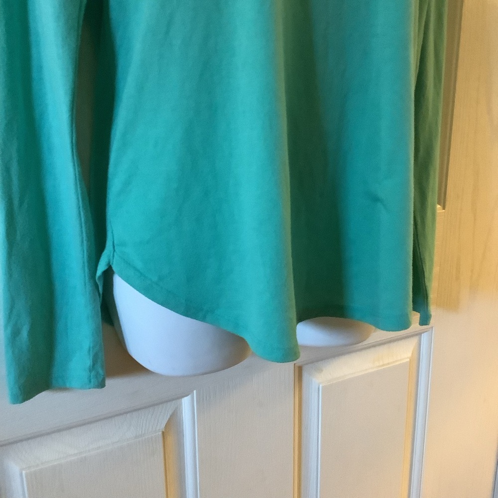 Women's Green V-Neck Top - Picture 5 of 10